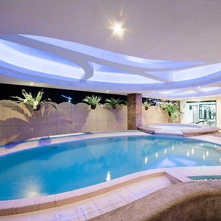 The Pinnacle Hotel And Suites Davao Bagian luar foto