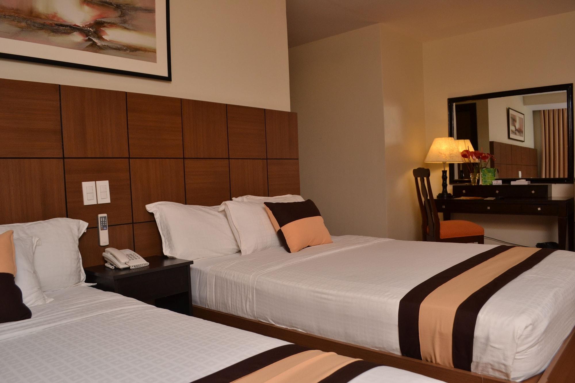 The Pinnacle Hotel And Suites Davao Bagian luar foto