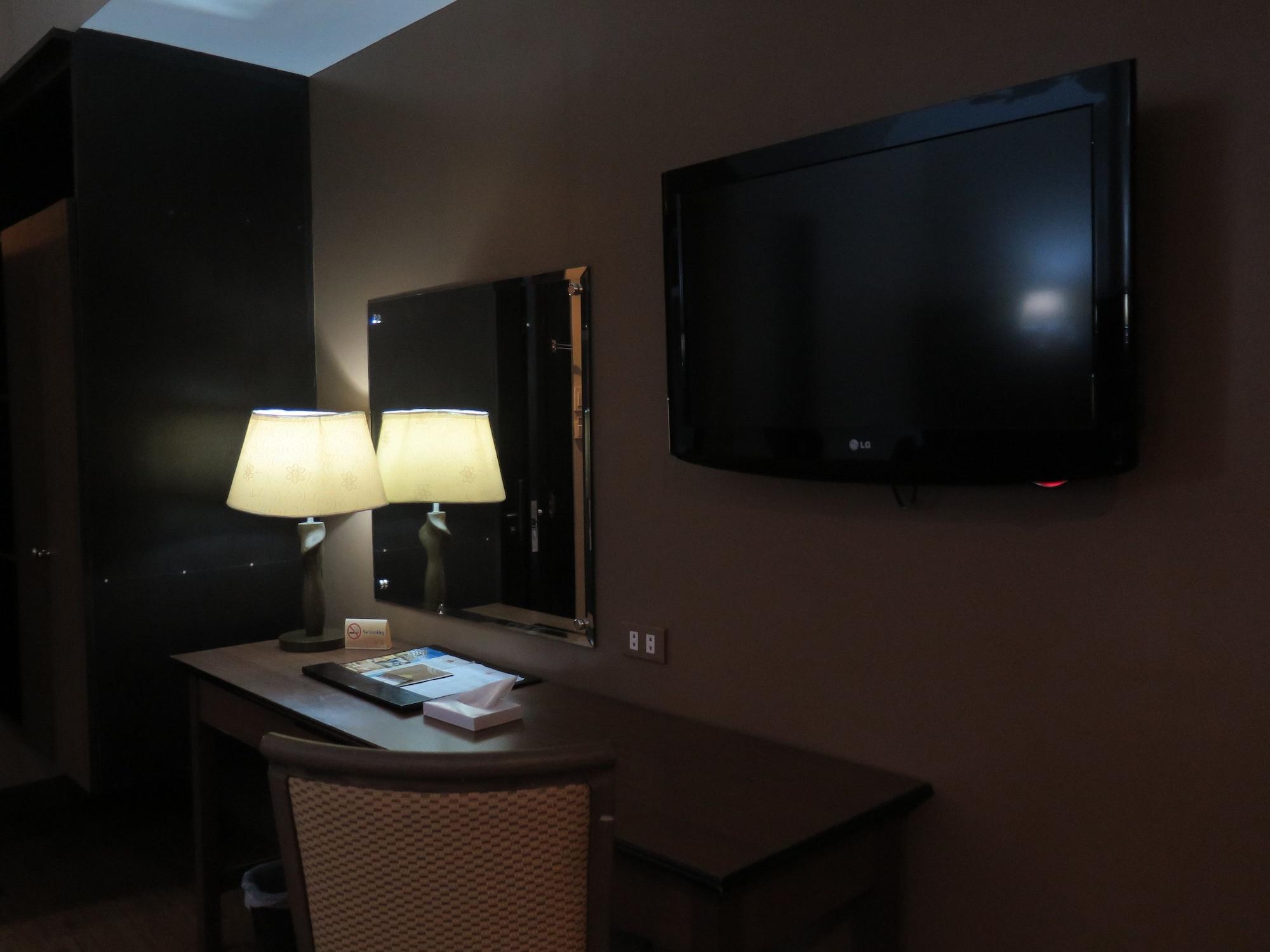 The Pinnacle Hotel And Suites Davao Bagian luar foto