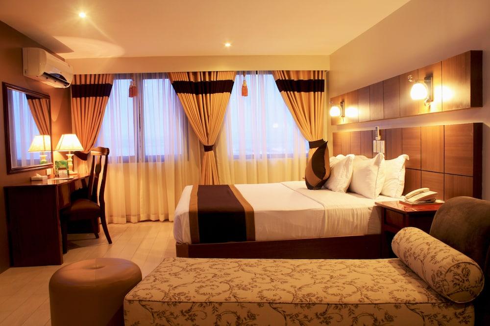 The Pinnacle Hotel And Suites Davao Bagian luar foto