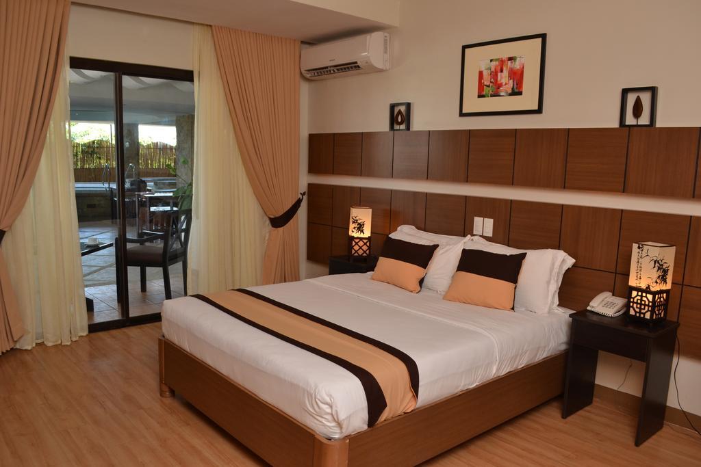 The Pinnacle Hotel And Suites Davao Bagian luar foto