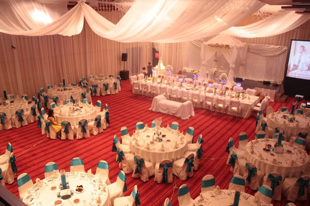 The Pinnacle Hotel And Suites Davao Bagian luar foto
