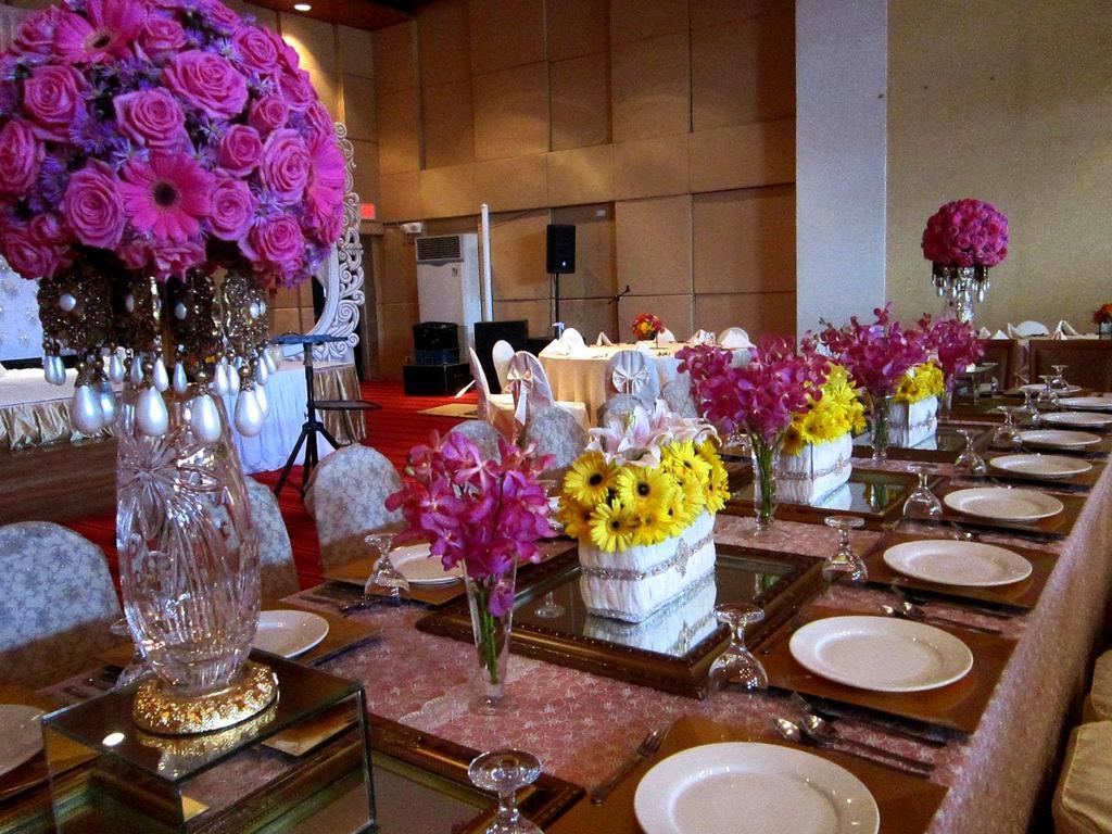 The Pinnacle Hotel And Suites Davao Bagian luar foto