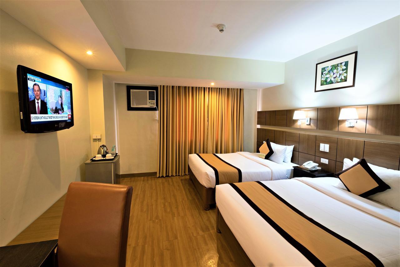 The Pinnacle Hotel And Suites Davao Bagian luar foto