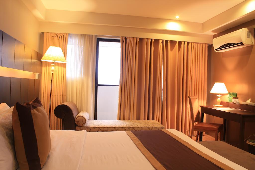 The Pinnacle Hotel And Suites Davao Bagian luar foto